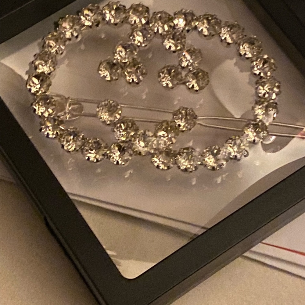 Gucci Dazzling Crystal Hair Clip COMES WITH BOX